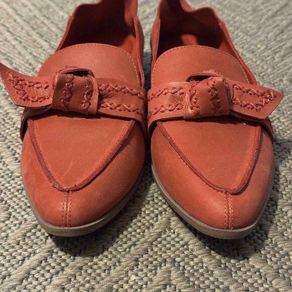 Lucky Brand Abelle Loafer Bossa Nova Red Leather SZ-8.5 Bow Slip On EUC Flats - Picture 2 of 10